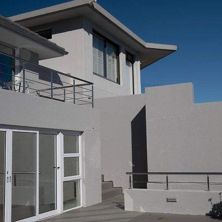 קייפטאון The Atlantic Donreal Guesthouse מראה חיצוני תמונה