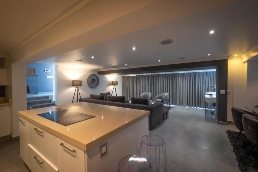 קייפטאון The Atlantic Donreal Guesthouse מראה חיצוני תמונה